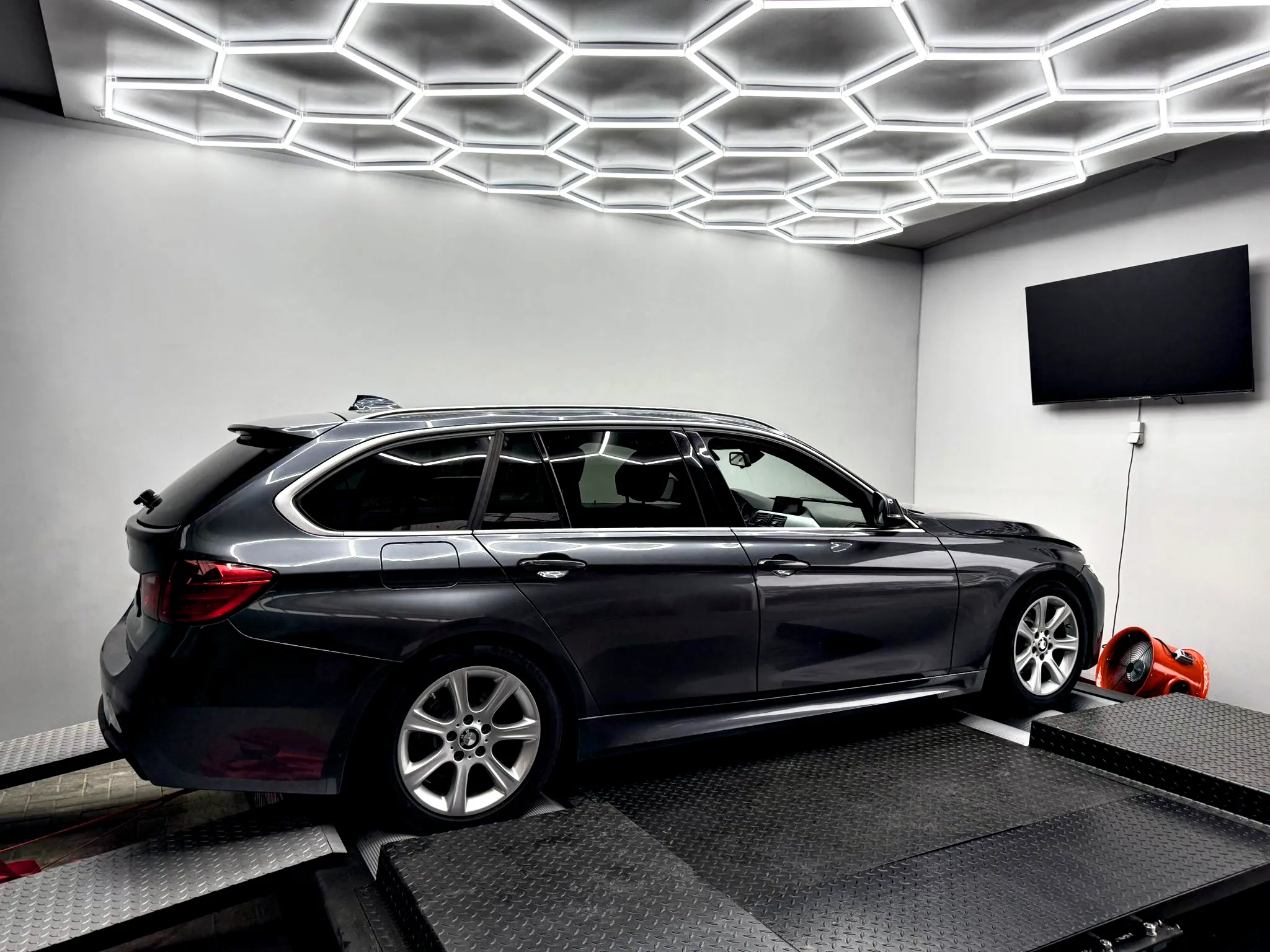 dybomax schwarzer Merzedes